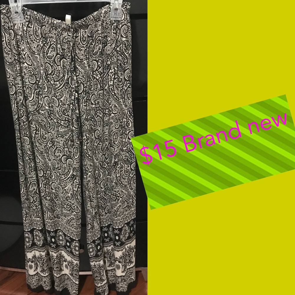 Black and white Maxine Nichols pants......